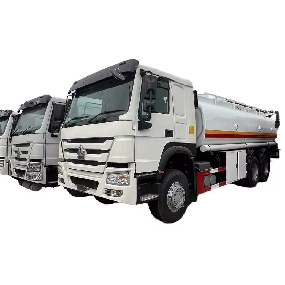 Camion Distributeur De Carburant Lourd SINOTRUK HOWO 6 * 4 De Haute Qualit&eacute; 20000L Camion R&e