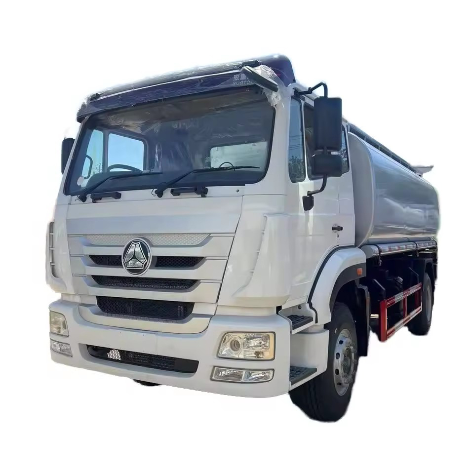 Sinotruk HOWO 220 HP Camion P&eacute;trolier 15m3