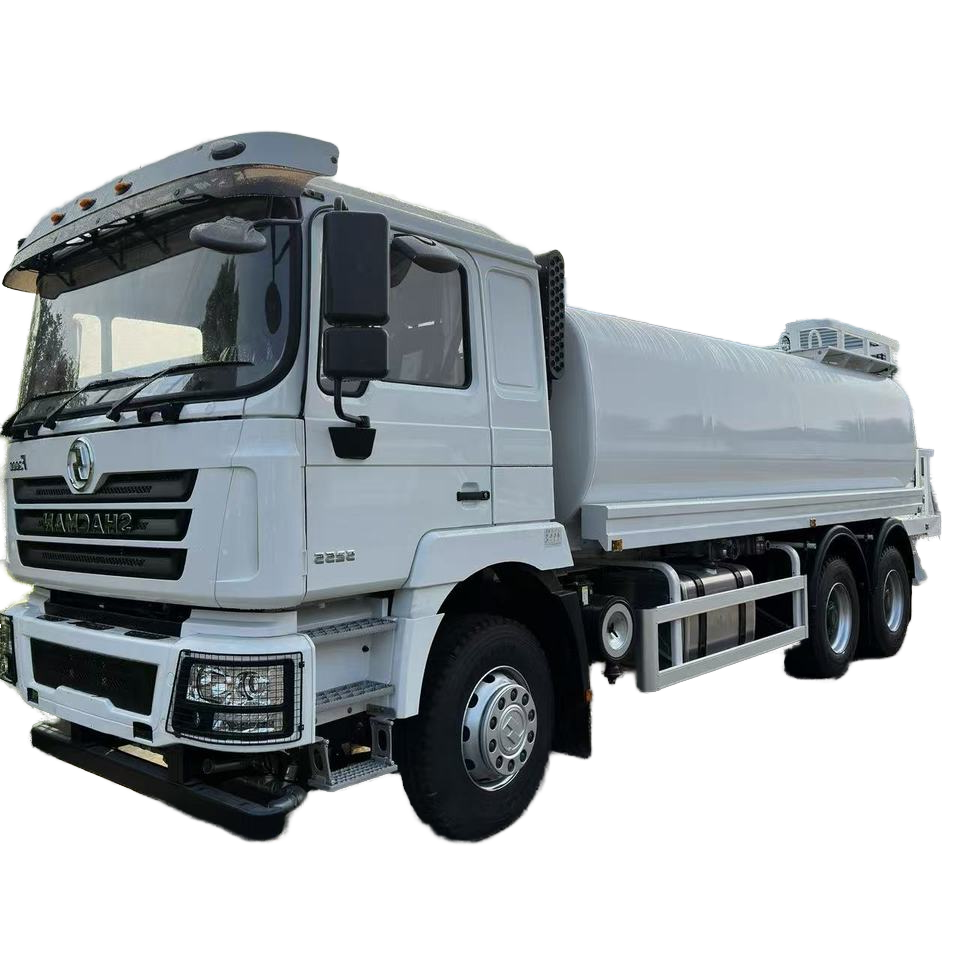 SHACMAN F3000 6x4 Nouveau Arroseur D'eau Diesel Avec Une Capacit&eacute; De 20000-25000 Litres 