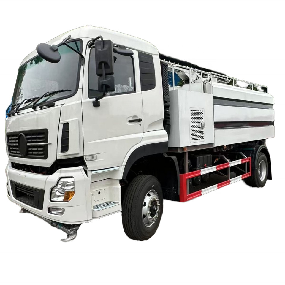 Euro 3 4x2 Capacit&eacute; Camion Pulv&eacute;risateur Multifonctionnel Panneau Solaire Nettoyage Br