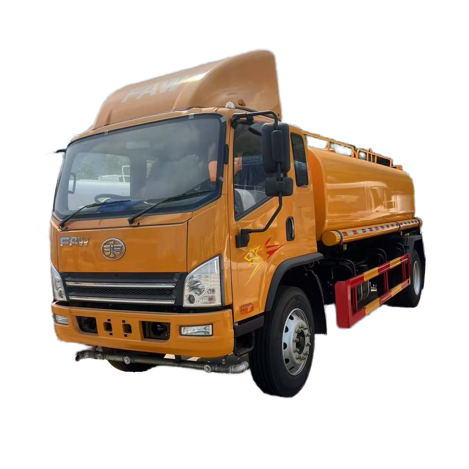 Liberation 10m&sup3; 4x2 Camion-citerne D&rsquo;eau : Solution Tout-en-un De Gestion De L&rsquo;eau 
