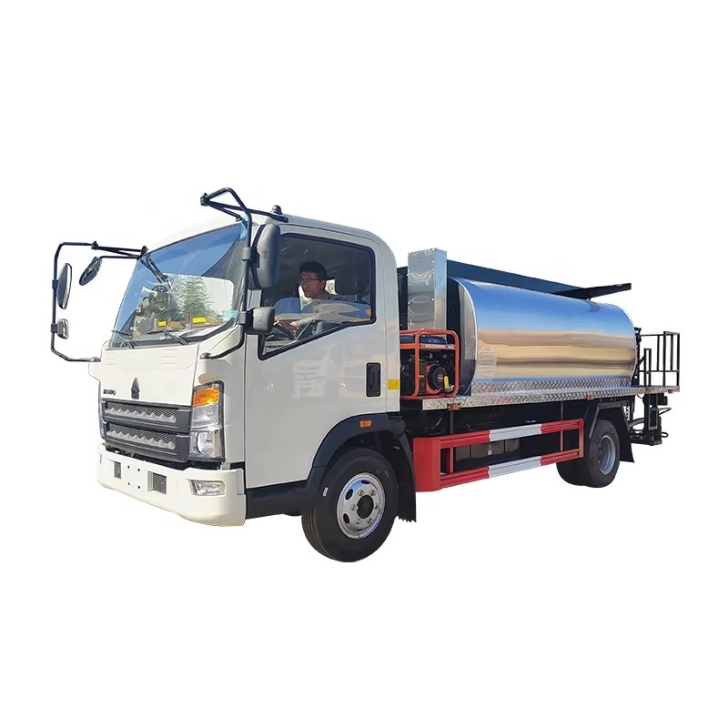 Howo 8 CBM Distributeur D'asphalte Camion Machines De Rev&ecirc;tement Routier Camion Pulv&eacu