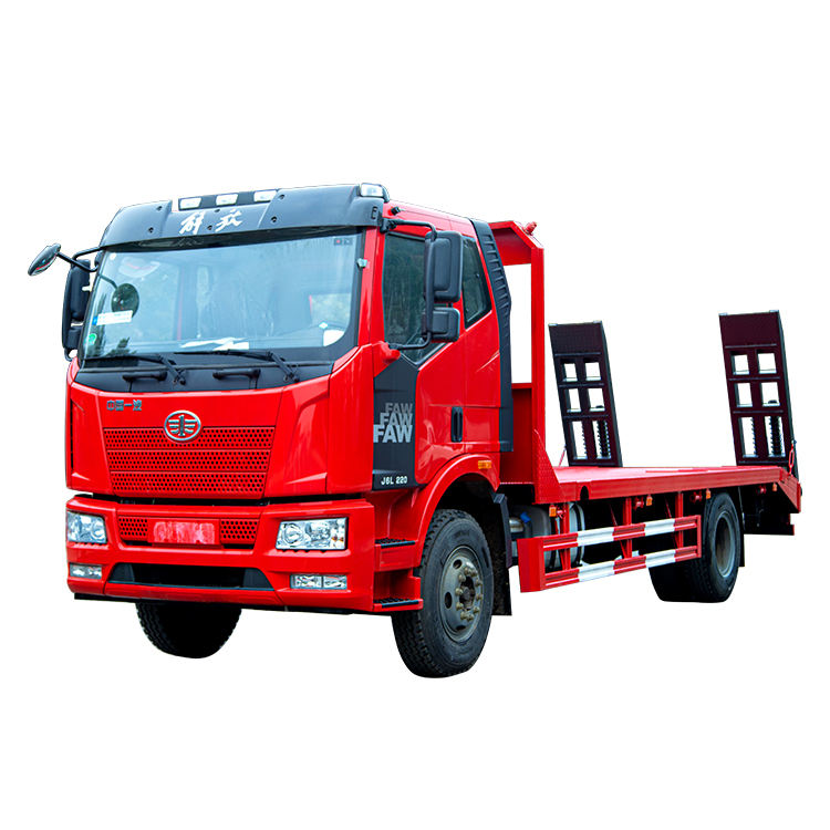 Les Camions &agrave; Lits Plats FAW 4 * 2, 6 * 4 Et 8 * 4 &agrave; L'usine Chinoise Sont Utilis