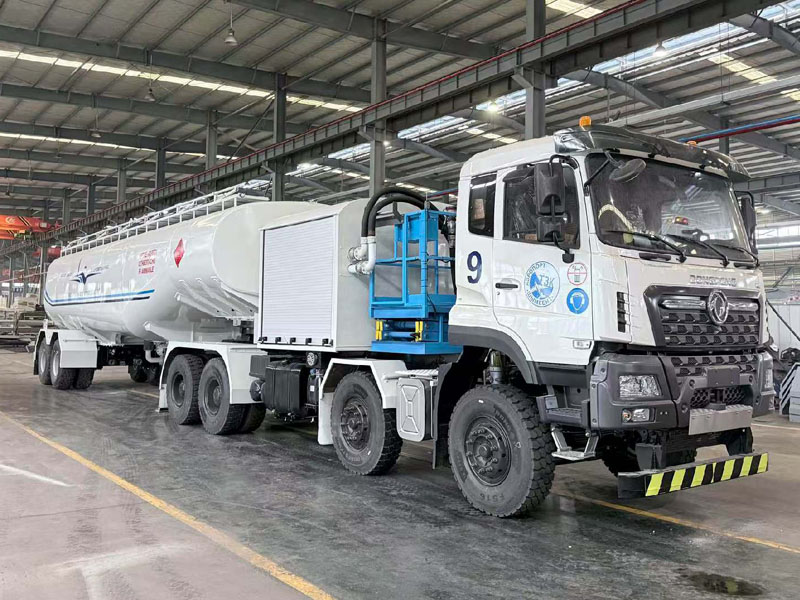 Comment Entretenir Un Camion De Ravitaillement D'avion En Hiver